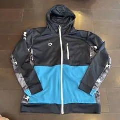 フード付きスポーツウェア 黒と青　サッカー