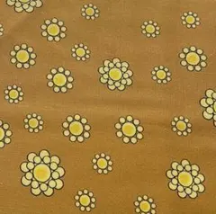 ロラライハリス生地　 Bandana Dotsタン