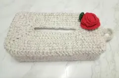*ハンドメイド* 編み込みティッシュボックスケース 赤いバラ付き