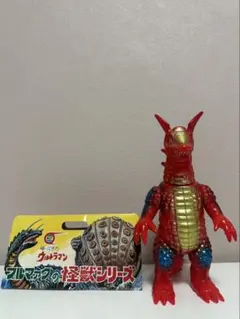 Y・MSFウルトラソフビシリーズ 三つ首怪獣 ファイヤードラコ Y・MSF最新作は『ウルトラマン80』から「三つ首怪獣ファイヤードラコ