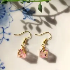 ドライフラワー ミニキューブ パールピアス ピンク