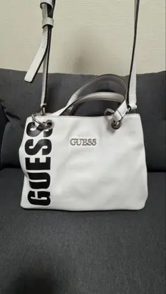 GUESS ショルダーバッグ ホワイトのサムネイル