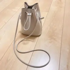 UNIQLO レザータッチミニドローストリングショルダーバッグ