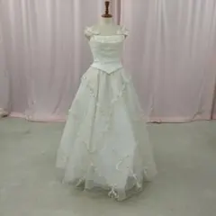 アイボリー オフショルダー ドレス