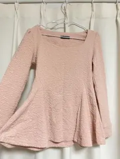 ペプラムトップス　ピンク　くすみピンク　春　秋　冬　長袖　大人かわいい