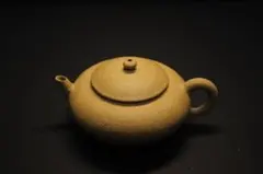 央雨　景徳鎮　小扁壺　黄金段泥　紫砂壺　中国茶壺　70cc