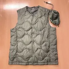 ユニクロ　ウルトラライトダウン　コンパクトベスト　ウェーブキルト　Mオリーブ