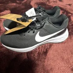 新品未使用　ナイキ　レボリューション 6 NN GS 24cm