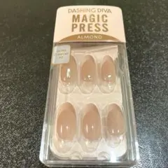 DASHING DIVA MAGIC PRESS アーモンド型