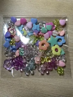 多色プラスチックビーズセット約70個