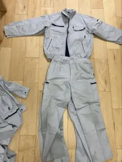 作業服セット ライトグレー　夏服2セット　冬服2セット　メンズMサイズ