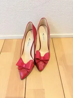 ダイアナ　リボンパンプス