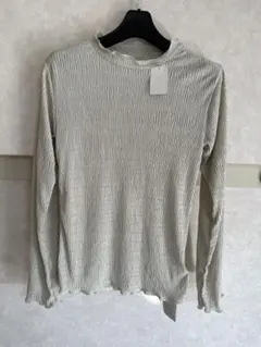 未使用　リブ編み薄いグリーン長袖トップス