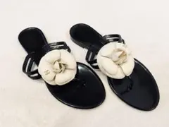 【CHANEL】カメリアサンダルのサムネイル