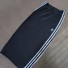 adidas 黒 ストライプ ニットタイトスカート