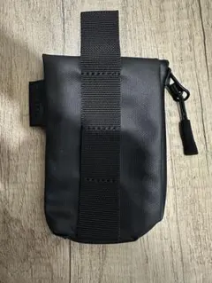 新品 BALENCIAGA SignatureEarPodsホルダー ジョングク - メルカリ