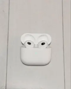 Apple AirPods第3世代　充電ケース　本体 アップル　音量出力小さめ