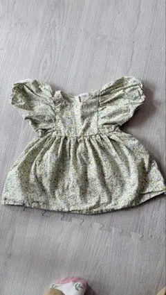 H&M フラワープリント ワンピース