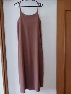 ノースリーブブラウンワンピース