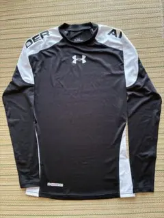 美品　値下　UNDER ARMOUR heatgear Tシャツ