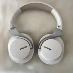 SHURE ワイヤレスヘッドホンaonic40 ホワイト - メルカリ
