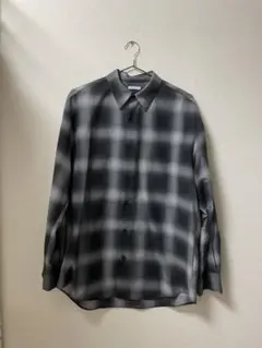 guチェックシャツ