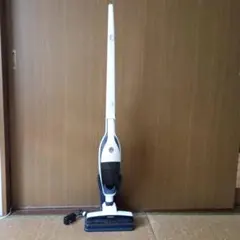 YAMAZEN スティッククリーナー本体 ホワイト・ブラック 充電器付きのサムネイル