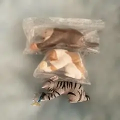 ガチャ　猫　ブルドック　ラッコ　匿名配送