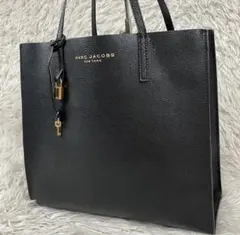 MARC JACOBS グラインド　レザー　トートバッグ ブラック　A4収納のサムネイル