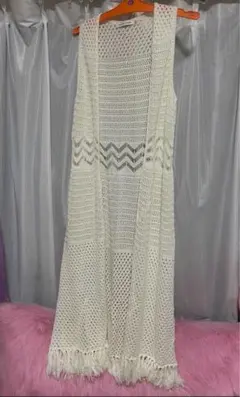 アイボリー 透かし編み ロングベスト フリンジ付き