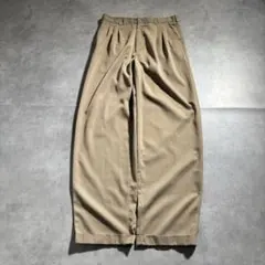 ベージュ スラックス