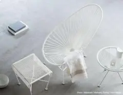アカプルコチェア マキシマムホワイト オットマン付き　メトロクス