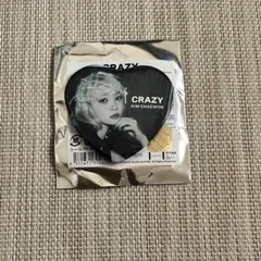 KIM CHAEWON CRAZY ハート型缶バッジ