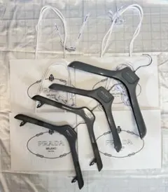 PRADA ショッパー 紙袋 ハンガー　8点セットのサムネイル