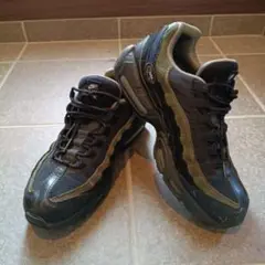 Nike Air Max 95 ブラック/オリーブ
