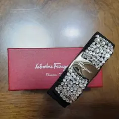 フェラガモ　バレッタ　リボン　美品　シルバー