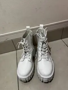ホワイト 厚底 レースアップブーツ