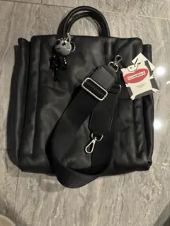 アルベロベロ バッグ バッグチャーム付き レザーバッグ Alberobello