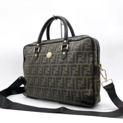 【FENDI】2wayバッグ　ビジネスバッグ　ズッカ柄　ロゴ金具　PVCのサムネイル