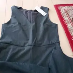 ユニクロダークグレー ノースリーブ ワイドパンツ