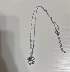 水色　四葉クローバー　ネックレス