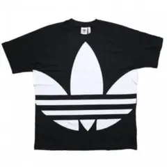 adidas ロゴ入り 黒 Tシャツ