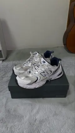 Item thumbnail for item a5bf5052-e5c2-4dd7-9117-eff2c0d3435e