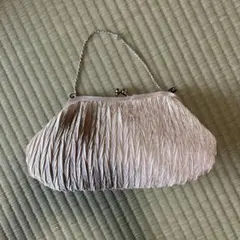 プリーツデザイン ピンク クラッチバッグ