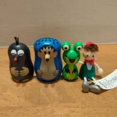 ①　DETOA 【もぐらのクルテク】木製マグネット　3個セット　＋　人形　１個