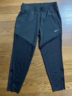 Nike スリムフィット ジャージパンツ ブラック　レディース