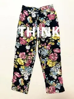 THINK クロップドパンツ 黒 花柄 (昭和レトロ)