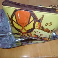 仮面ライダーガヴ サンリオ さんかくポーチ 仮面ライダーヴラム×ポムポムプリン