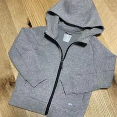 UNIQLO グレー フルジップパーカー 110サイズ