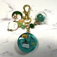 6186☆ シマエナガ　キーホルダー　チャーム　レジン　ハンドメイド　ハロウィン